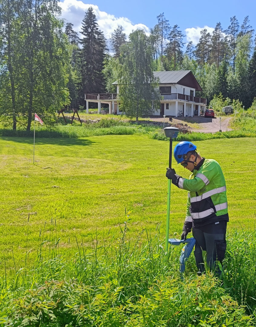 Fieldsight GEO - in use radar Fieldsight with cable radar